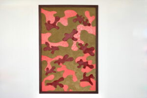 Œuvre murale Manumissio en cuir rouge et brun